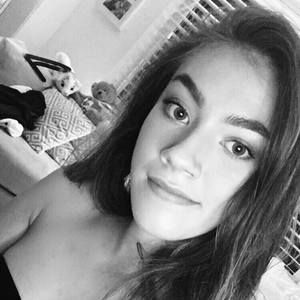 Meet your Posher, Mia